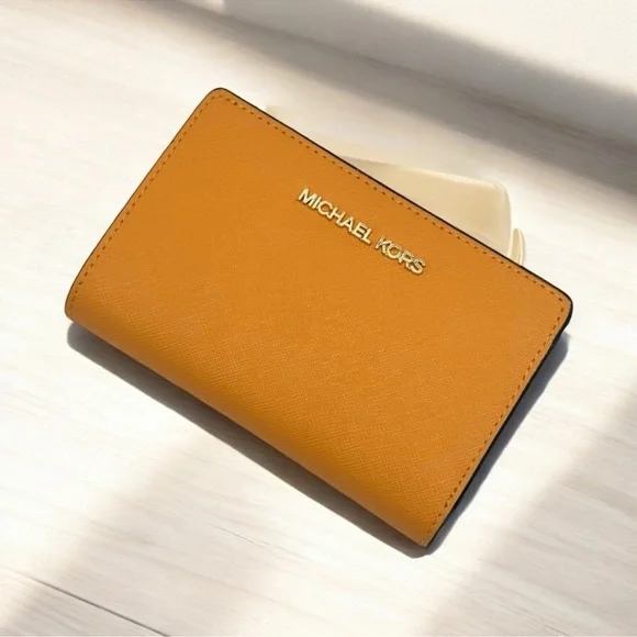 Michael Kors Medium Jet Set Travel Zip Chain Bifold Wallet Leather Cider - Picture 6 of 9